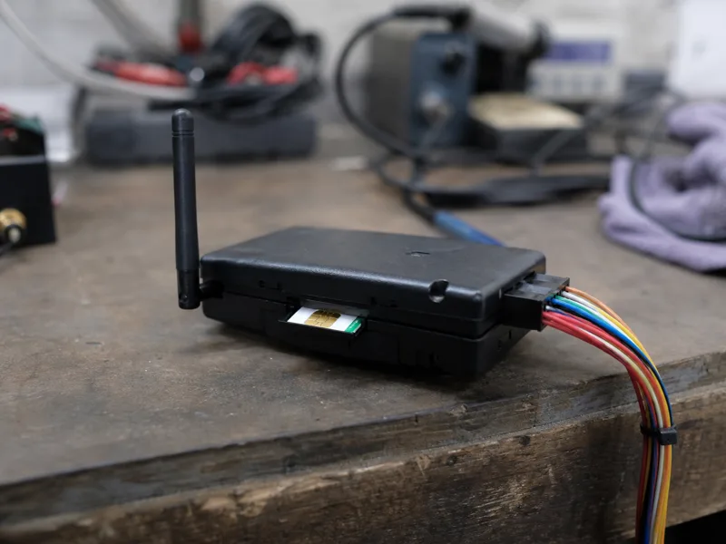 GSM/GPS-модуль для управления автозапуском с телефона
